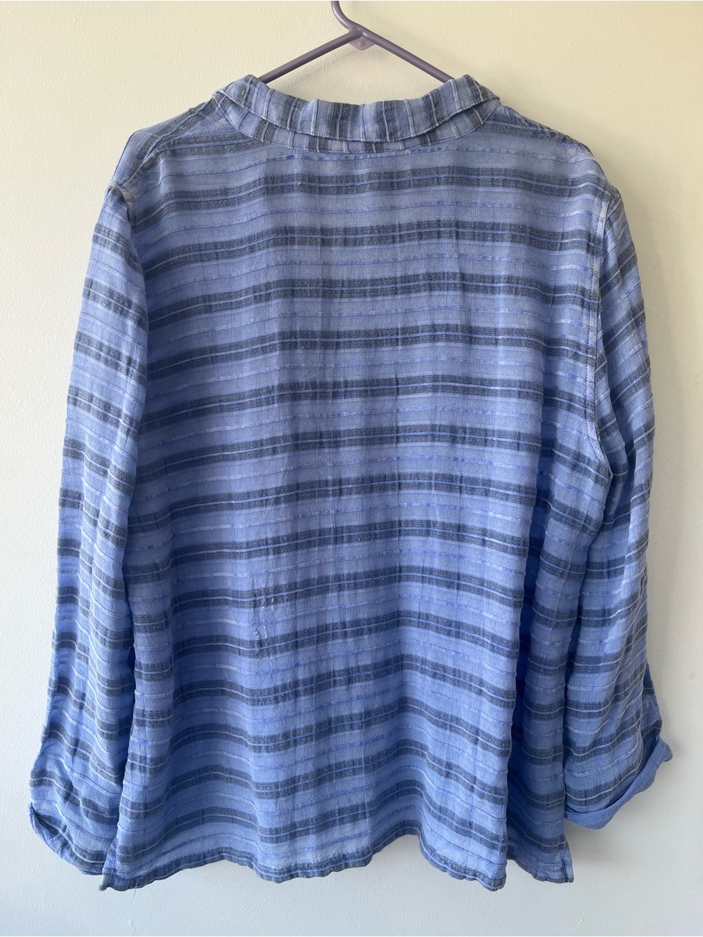 Fresh Produce button down - Picture 6 of 7